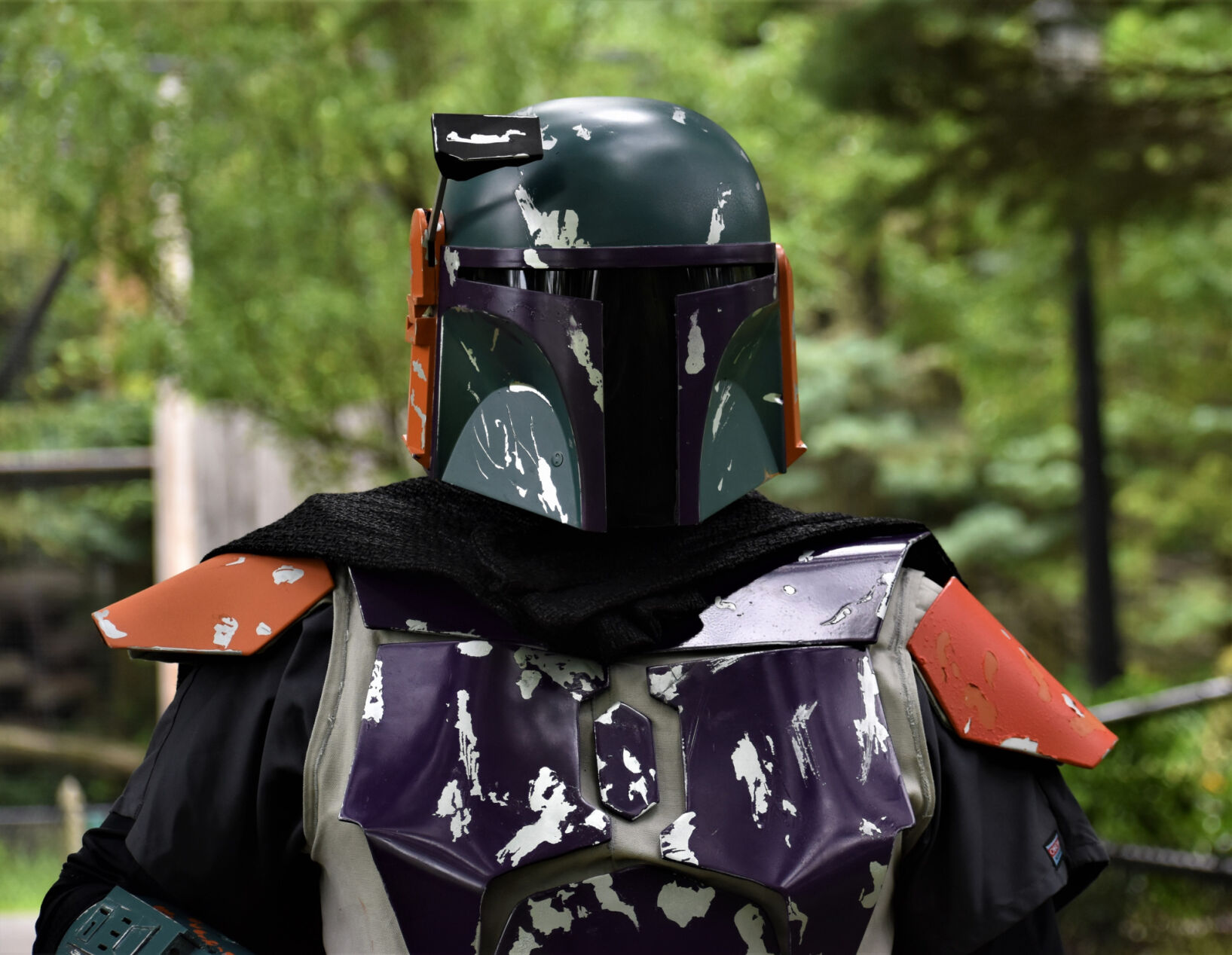 Comic-con gathering draws fans, cosplayers